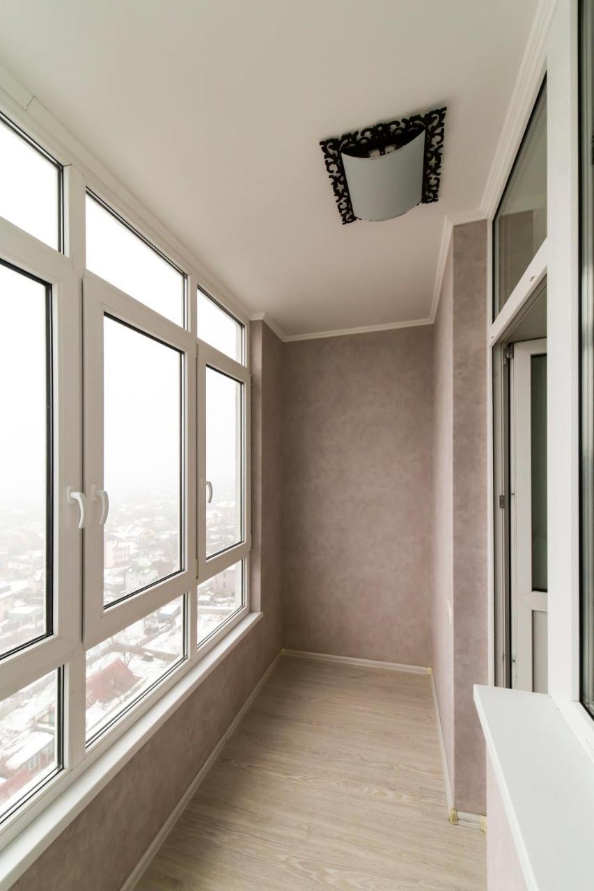 Studio Apartment On Bazhana Киев Экстерьер фото